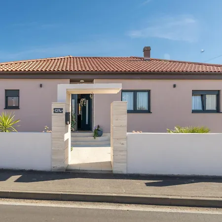 Holiday Oasis By Interhome Сasa de vacaciones Smokovic
