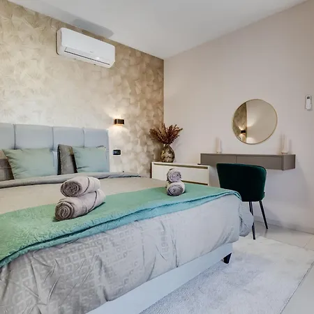 Holiday Oasis By Interhome