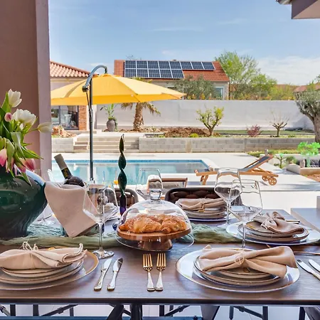Holiday Oasis By Interhome